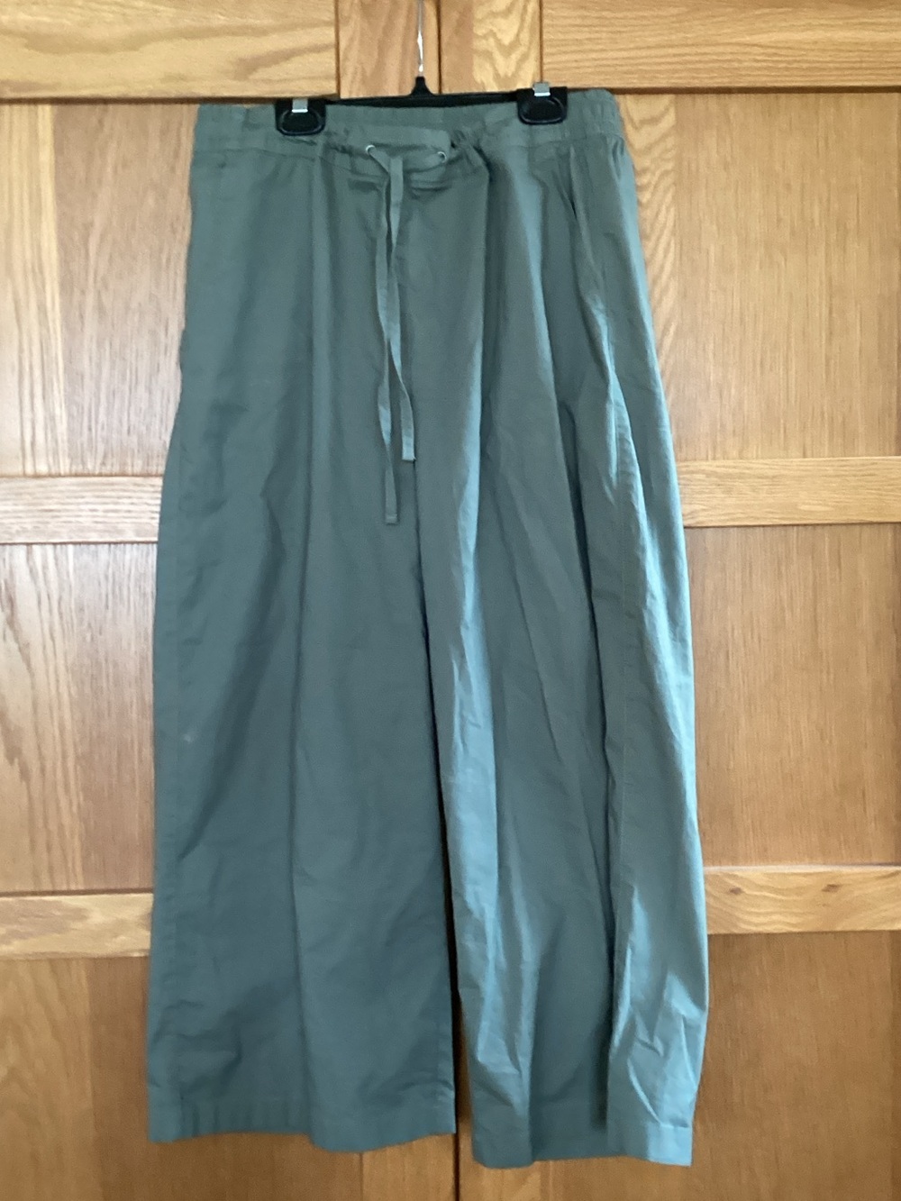 Women Olive Drawstring Wide-Leg Pants